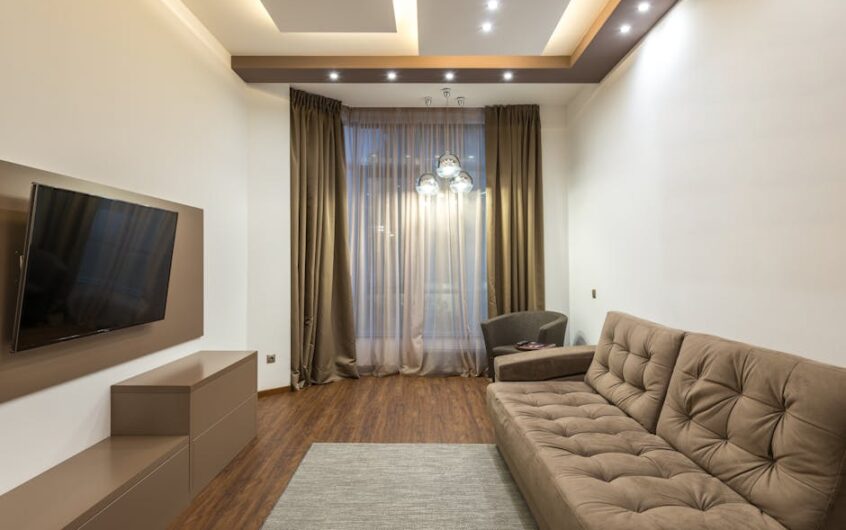 Wykładzina dywanowa w mieszkaniu: wybór, podkład, montaż i koszty krok po kroku